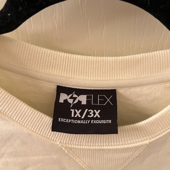 POPFLEX | Blogilates Cream Sweatshirt with Logo - Picture 4 of 5